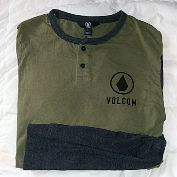 ASSORTED T SHIRTS - Picture 3 of 5